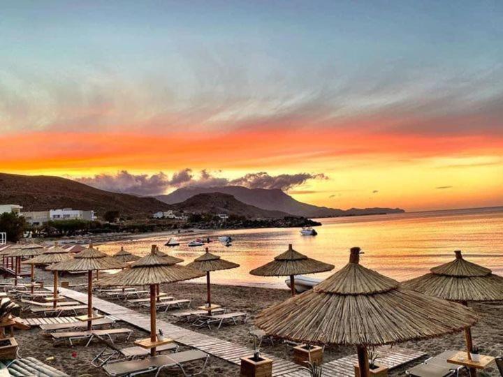 Molos Beach Rooms Kissamos Luaran gambar